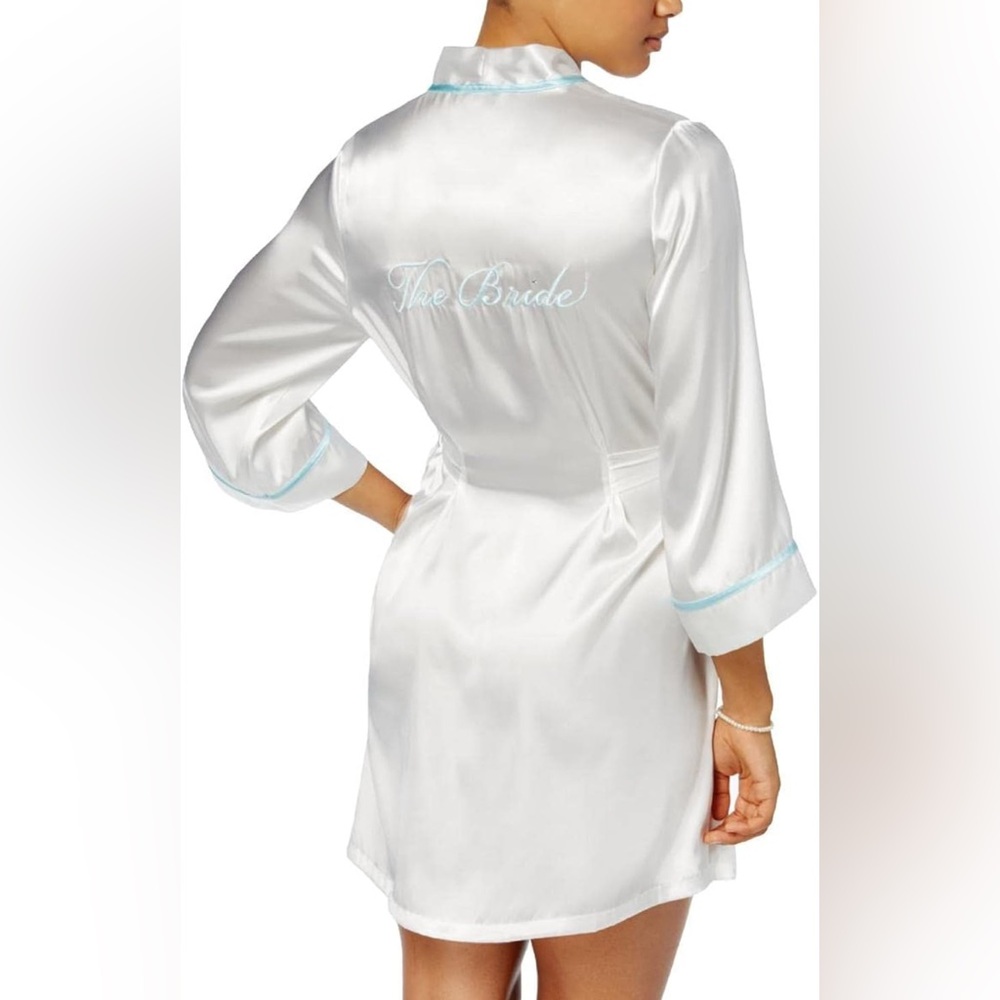 Elegant White Bridal Robe
